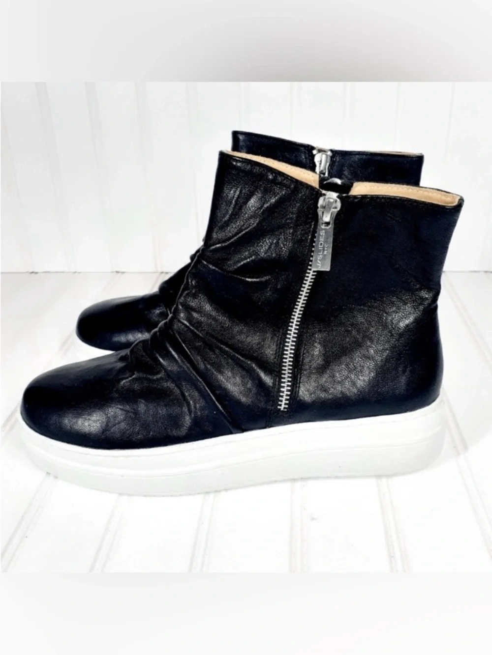 NWOB • J/SLIDES “Tina” Leather Waterproof Platform Sneaker Bootie • Women’s 7.5